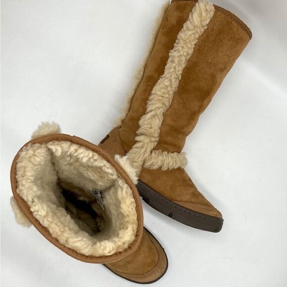 UGG Sunburst Tall Boot - Picture 10 of 12